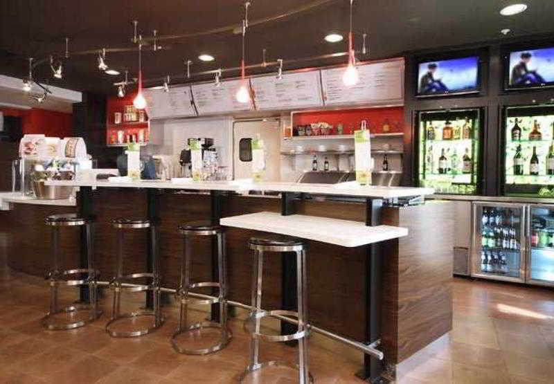 Courtyard By Marriott Salinas Monterey Hotel Ресторант снимка