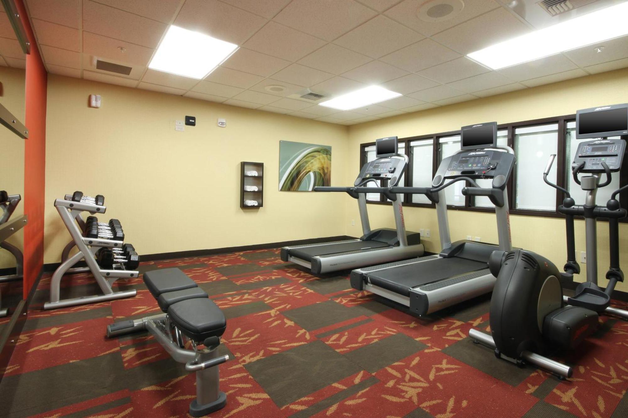Courtyard By Marriott Salinas Monterey Hotel Екстериор снимка