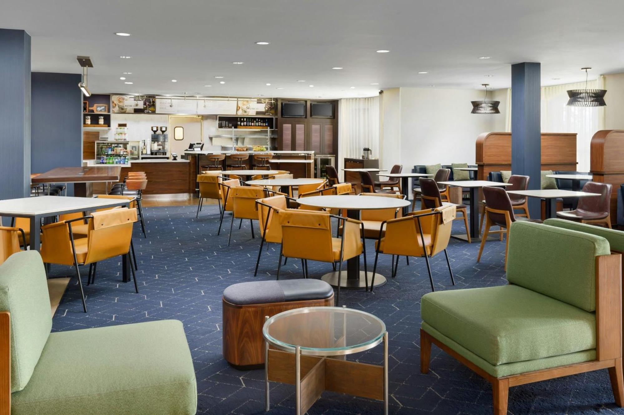 Courtyard By Marriott Salinas Monterey Hotel Екстериор снимка