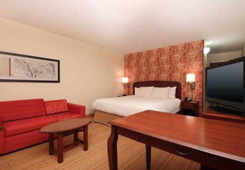 Courtyard By Marriott Salinas Monterey Hotel Екстериор снимка